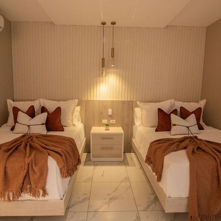 Lovera Hotel Сантьяго-де-лос-Кабальерос Экстерьер фото
