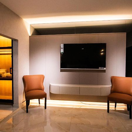 Lovera Hotel Сантьяго-де-лос-Кабальерос Экстерьер фото