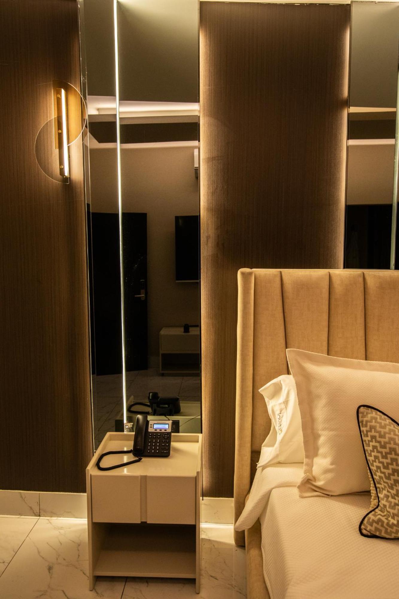 Lovera Hotel Сантьяго-де-лос-Кабальерос Экстерьер фото