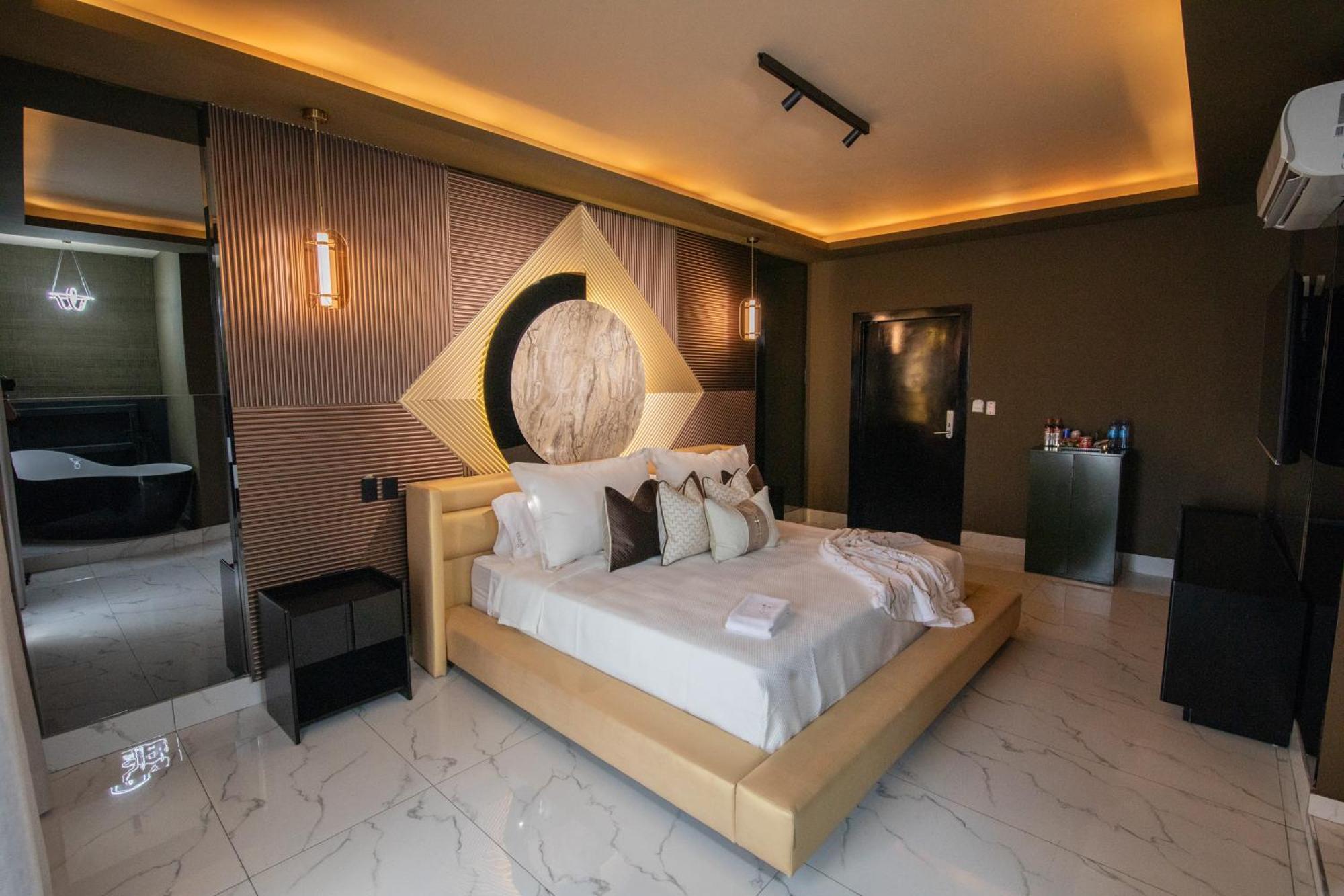 Lovera Hotel Сантьяго-де-лос-Кабальерос Экстерьер фото