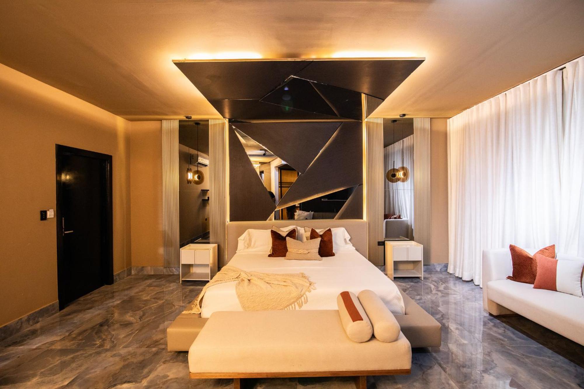 Lovera Hotel Сантьяго-де-лос-Кабальерос Экстерьер фото